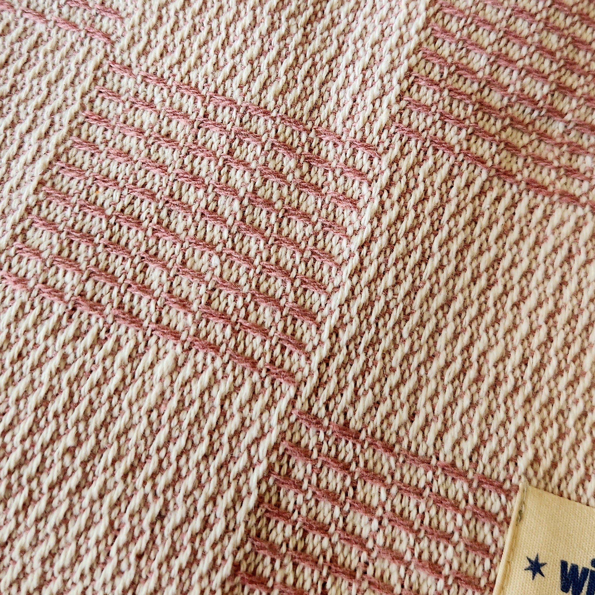 Textured Throw - Mauve Checkerboard